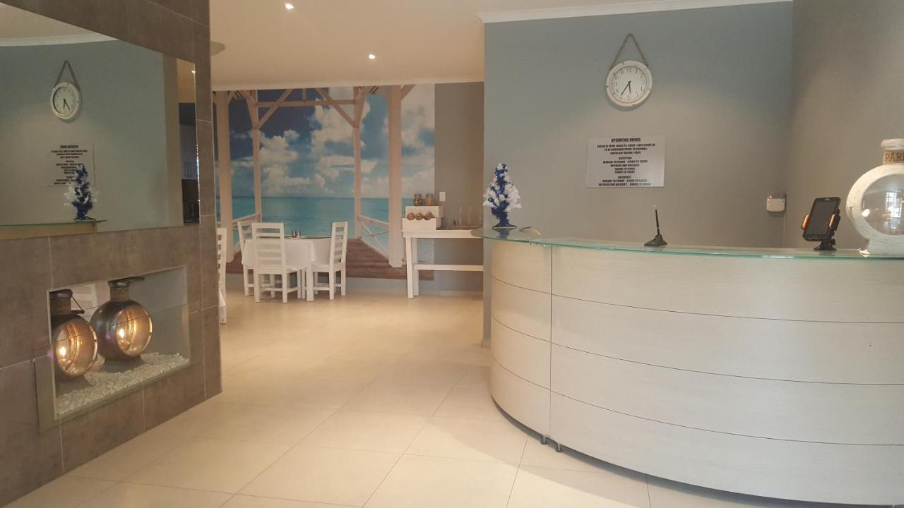 Bella Luna Bed And Breakfast Уолфиш Бей Екстериор снимка