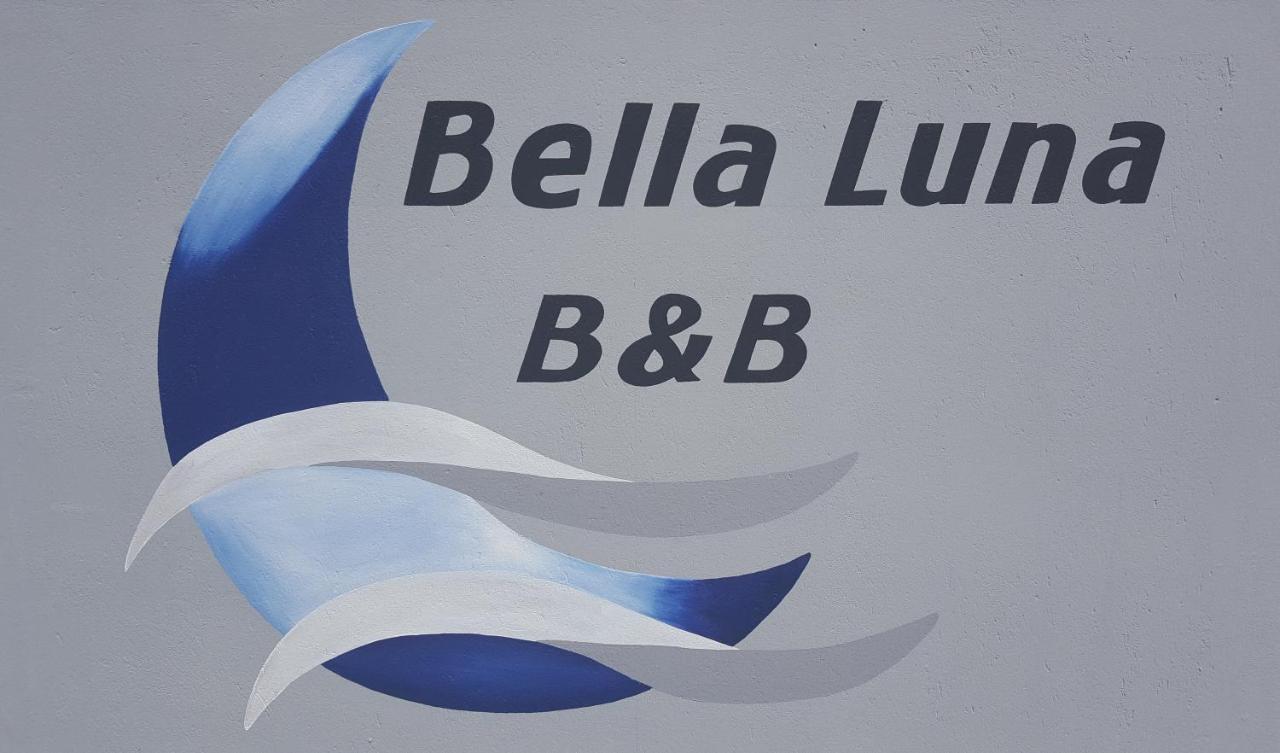 Bella Luna Bed And Breakfast Уолфиш Бей Екстериор снимка